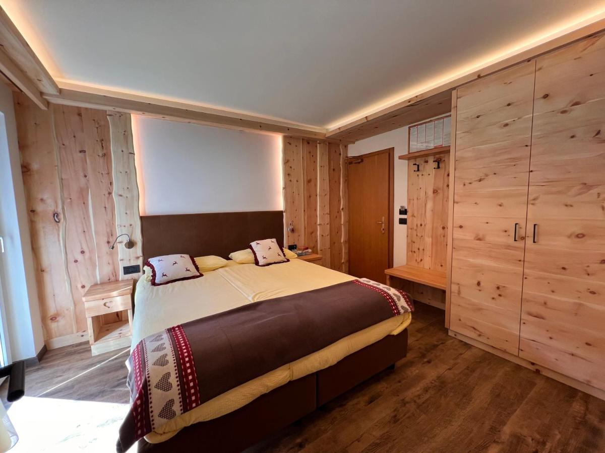 Hotel Aurora Canazei Bagian luar foto