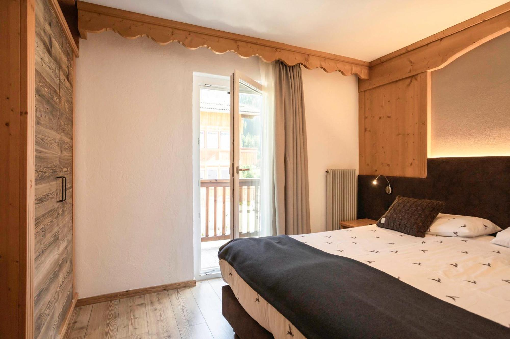 Hotel Aurora Canazei Bagian luar foto